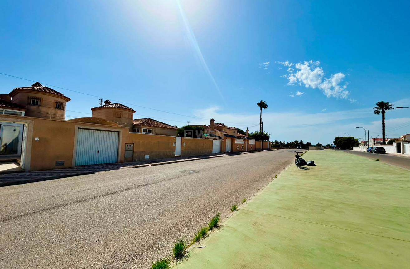 Odsprzedaż - Villa - Torrevieja - Costa Blanca