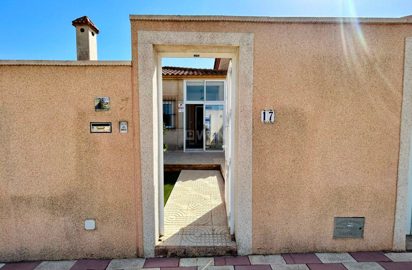 Odsprzedaż - Villa - Torrevieja - Costa Blanca