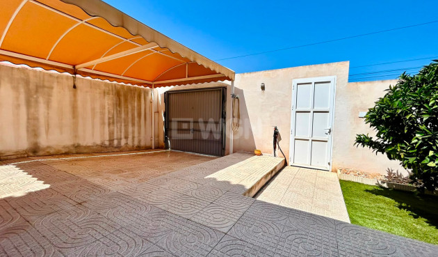 Odsprzedaż - Villa - Torrevieja - Costa Blanca