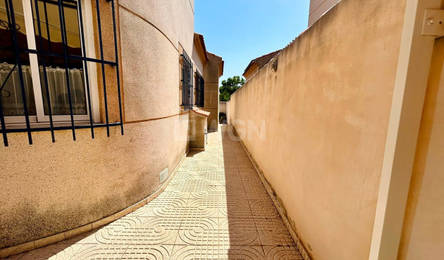 Odsprzedaż - Villa - Torrevieja - Costa Blanca