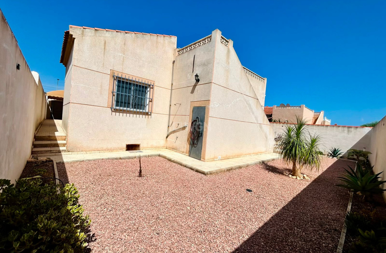 Odsprzedaż - Villa - Torrevieja - Costa Blanca