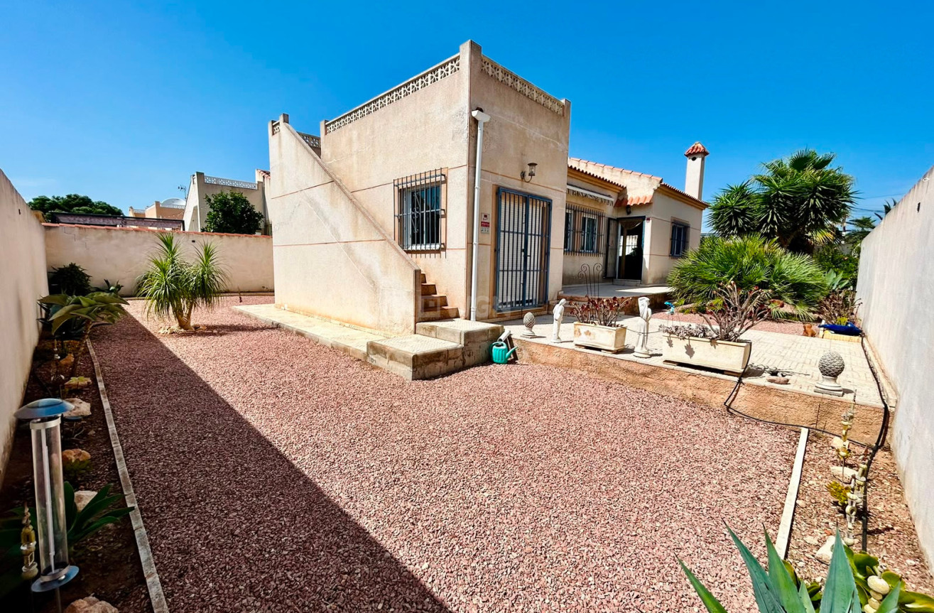 Odsprzedaż - Villa - Torrevieja - Costa Blanca