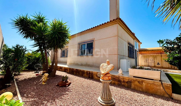 Odsprzedaż - Villa - Torrevieja - Costa Blanca