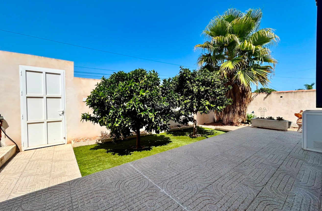 Odsprzedaż - Villa - Torrevieja - Costa Blanca