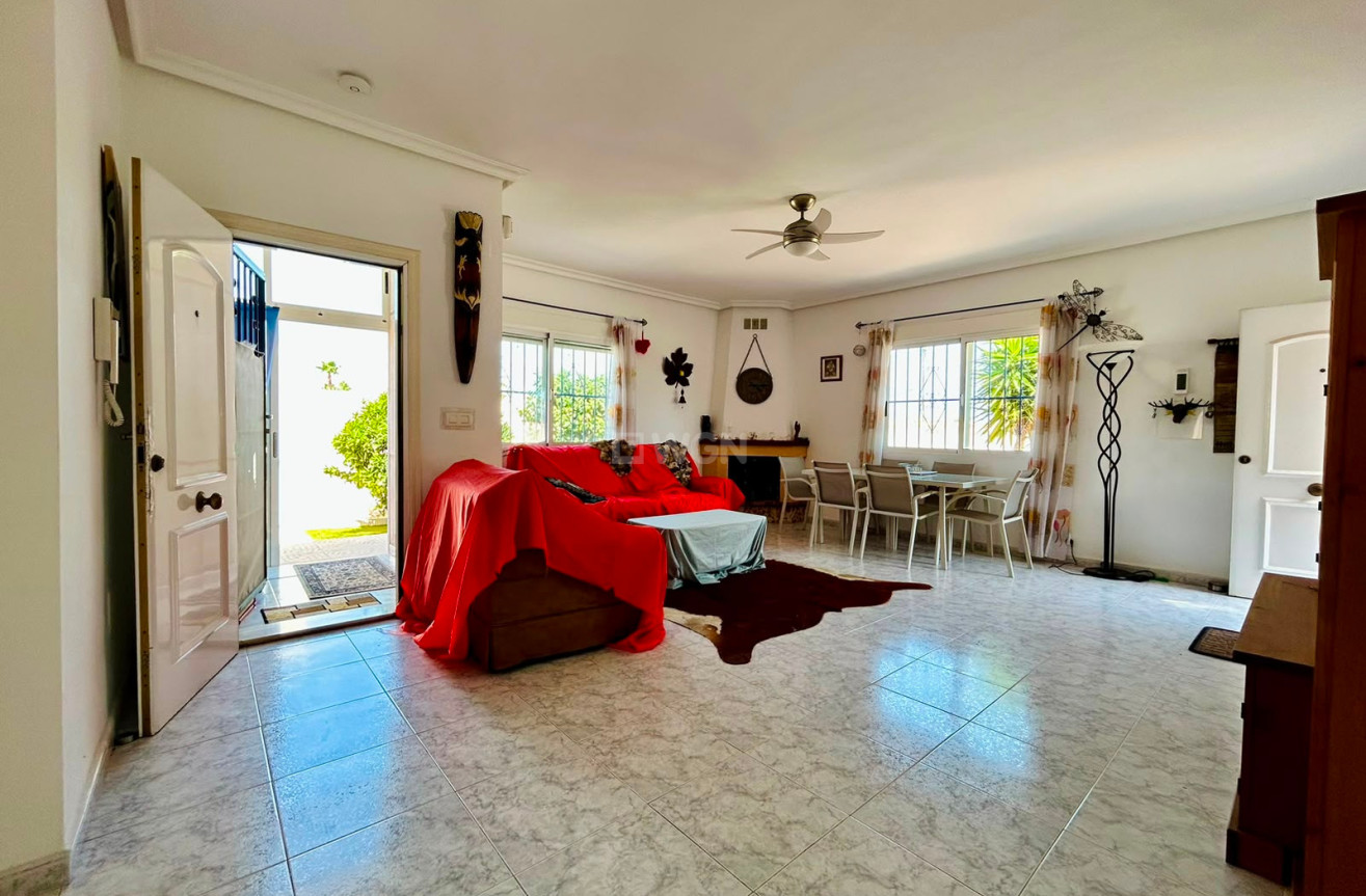 Odsprzedaż - Villa - Torrevieja - Costa Blanca