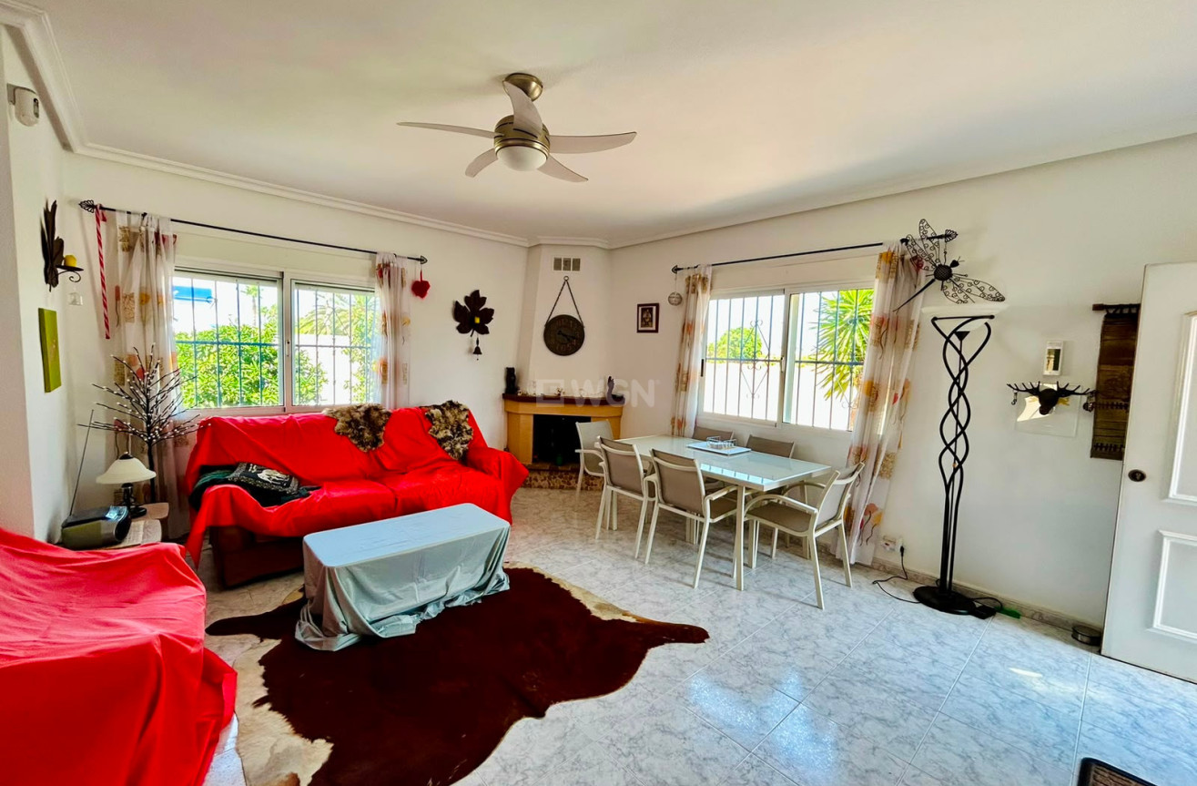 Odsprzedaż - Villa - Torrevieja - Costa Blanca