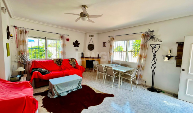 Odsprzedaż - Villa - Torrevieja - Costa Blanca