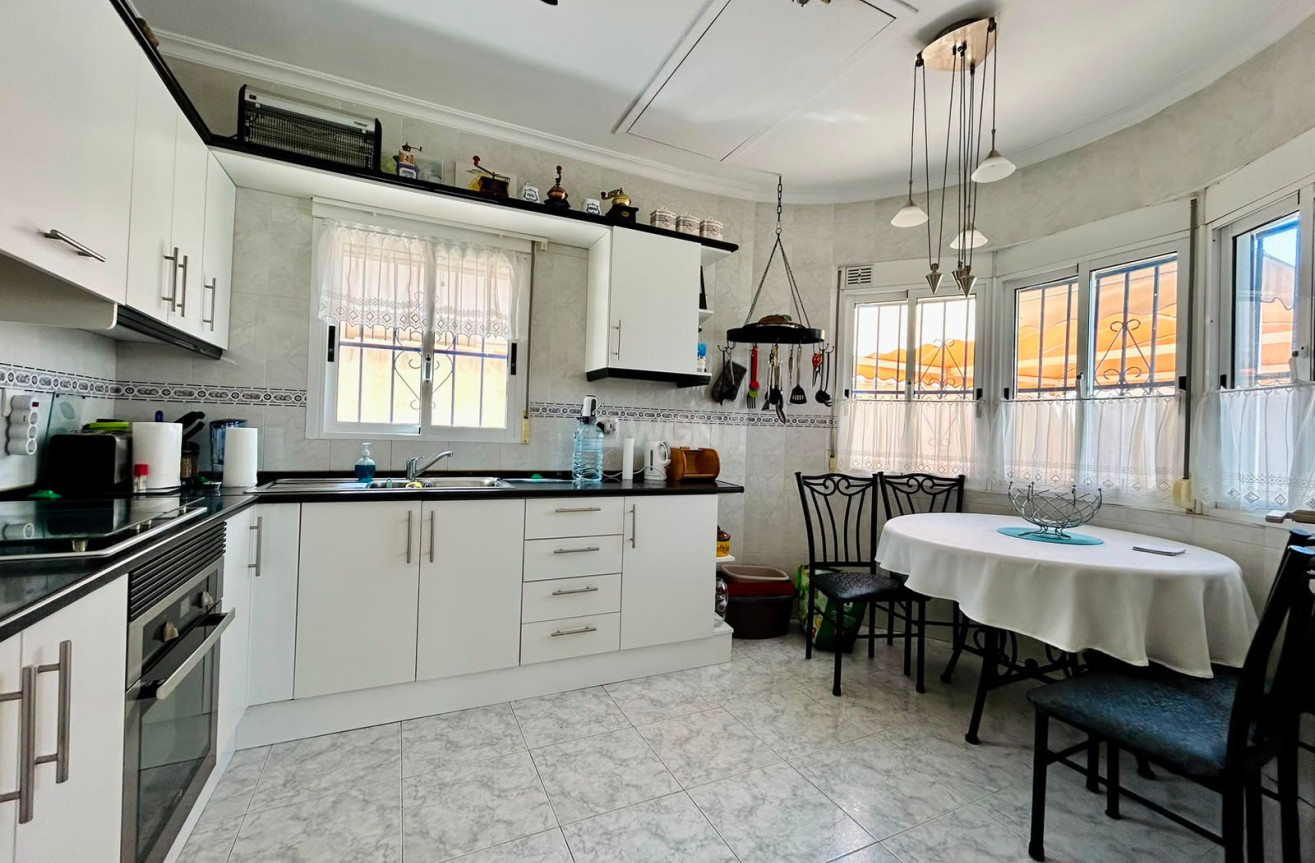 Odsprzedaż - Villa - Torrevieja - Costa Blanca