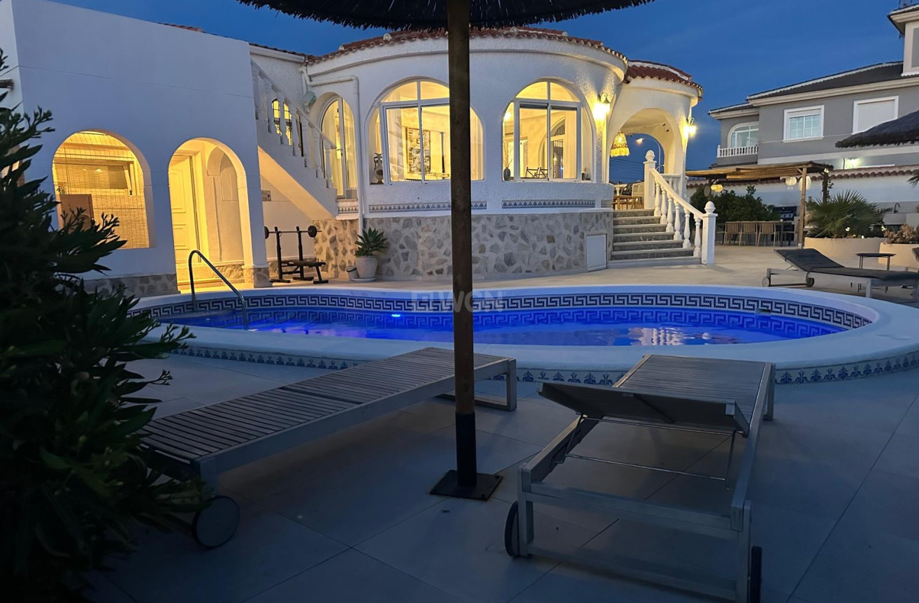 Odsprzedaż - Villa - Torrevieja - Costa Blanca