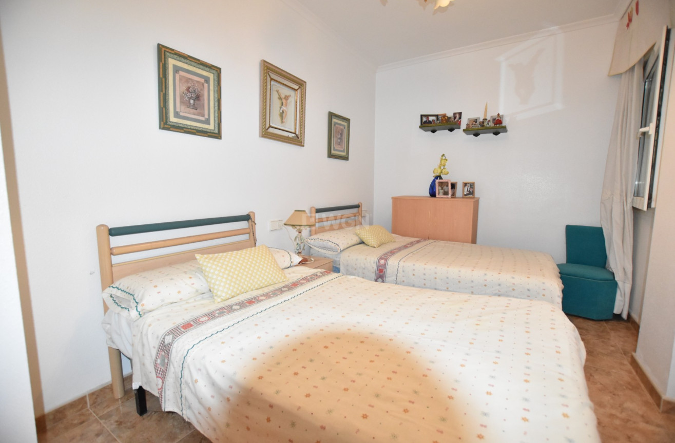 Odsprzedaż - Mieszkanie w bloku - La Mata - Costa Blanca