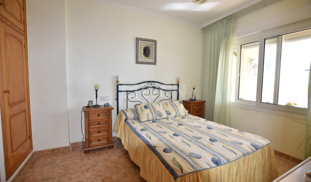 Odsprzedaż - Mieszkanie w bloku - La Mata - Costa Blanca