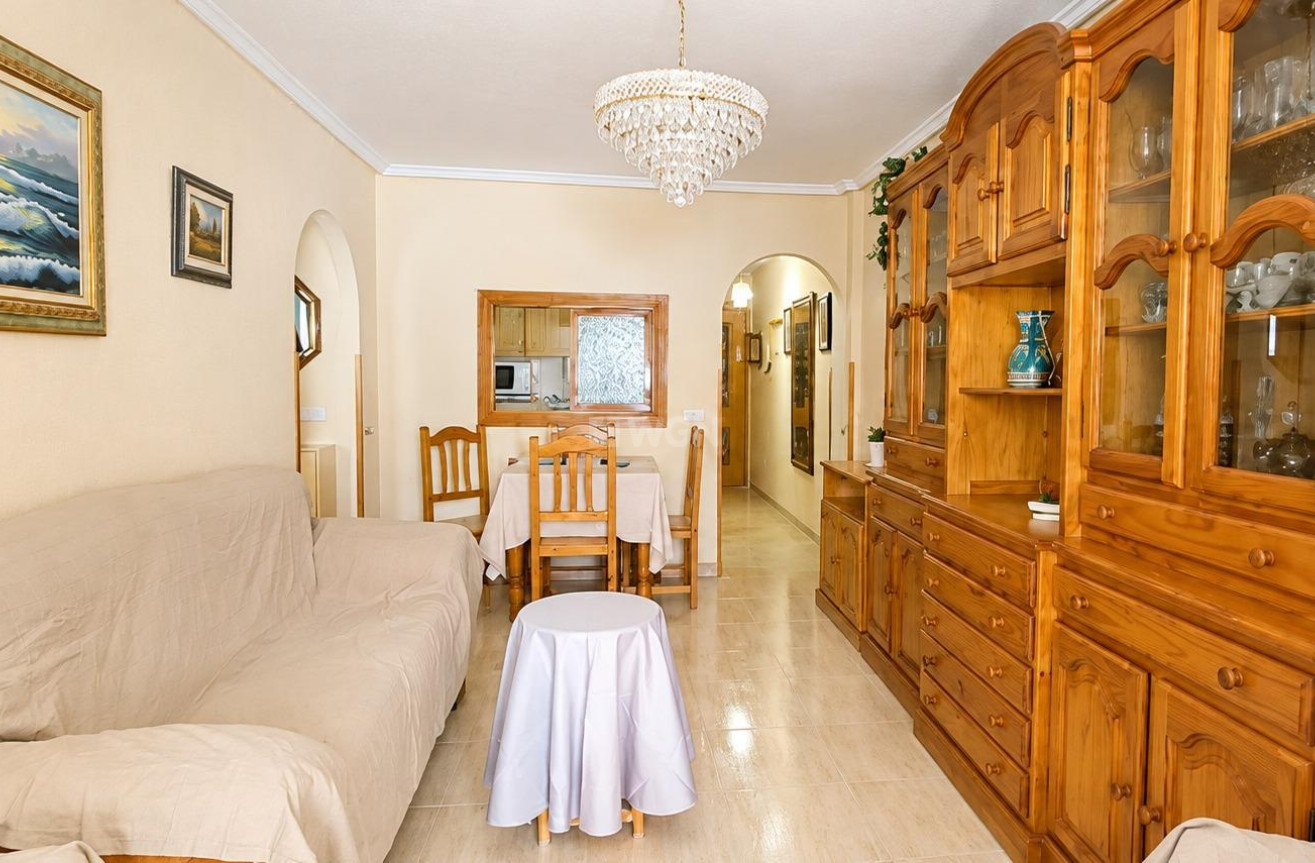Odsprzedaż - Mieszkanie w bloku - Torrevieja - Habaneras