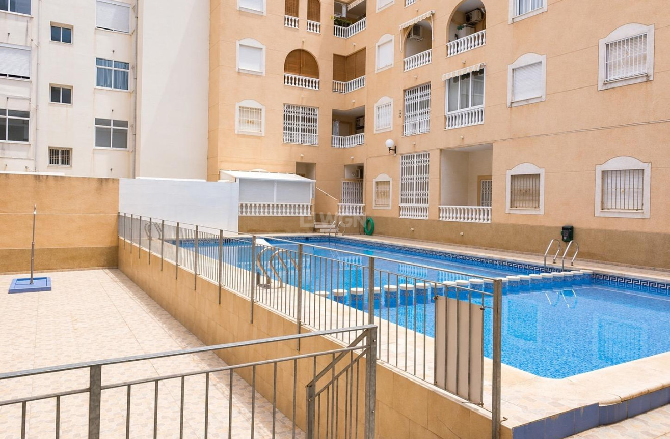Odsprzedaż - Mieszkanie w bloku - Torrevieja - Habaneras