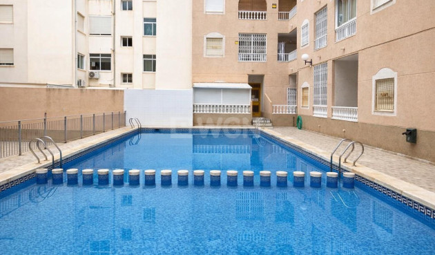 Odsprzedaż - Mieszkanie w bloku - Torrevieja - Habaneras