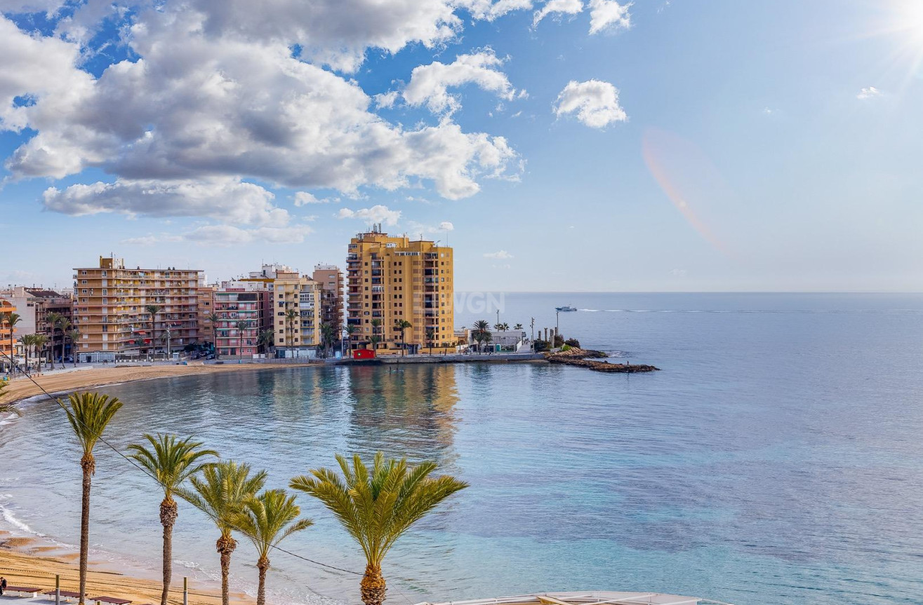 Odsprzedaż - Mieszkanie w bloku - Torrevieja - Habaneras