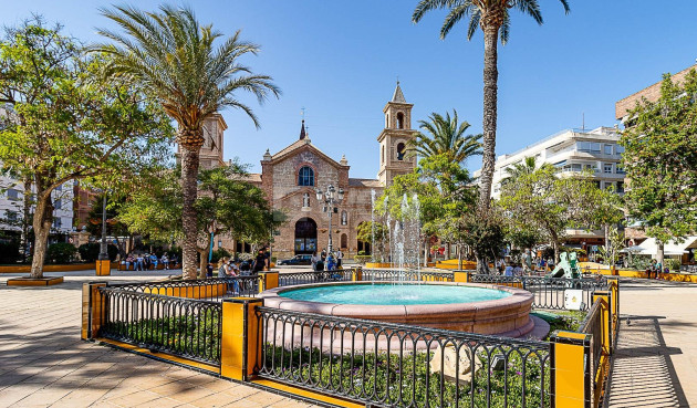 Odsprzedaż - Mieszkanie w bloku - Torrevieja - Habaneras