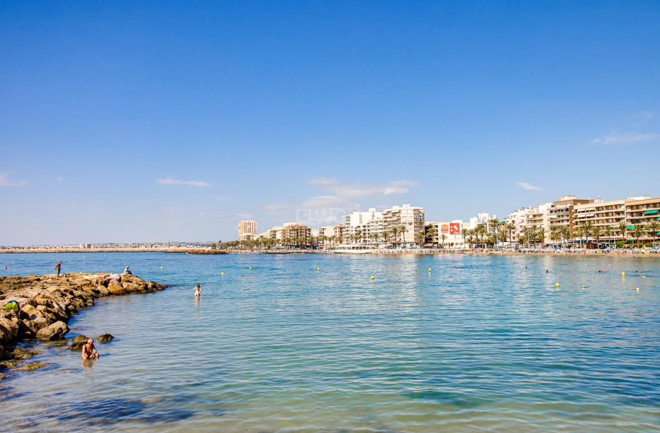 Odsprzedaż - Mieszkanie w bloku - Torrevieja - Habaneras