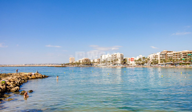 Odsprzedaż - Mieszkanie w bloku - Torrevieja - Habaneras