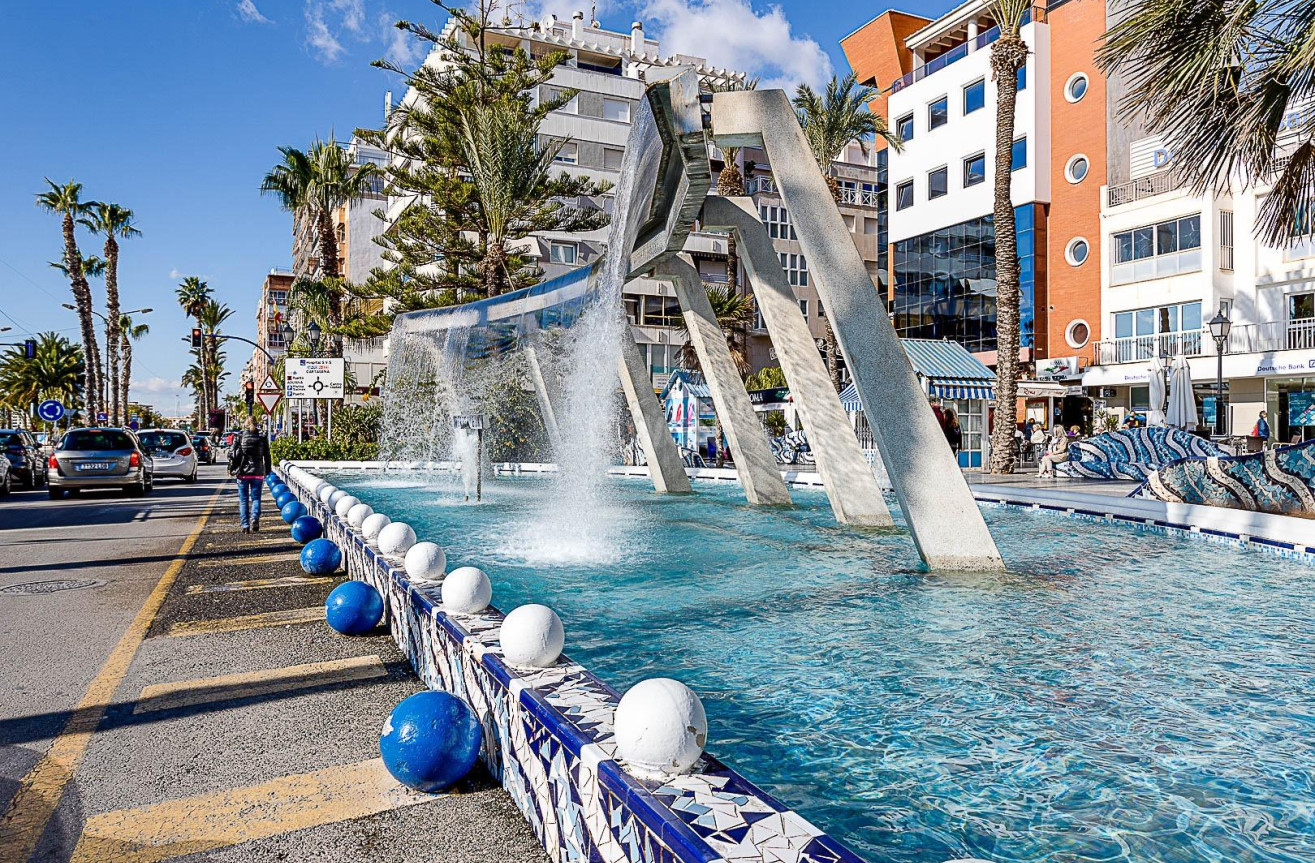 Odsprzedaż - Mieszkanie w bloku - Torrevieja - Habaneras