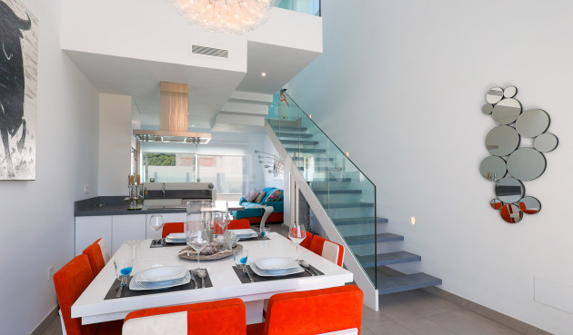 Odsprzedaż - Villa - Dolores - Costa Blanca