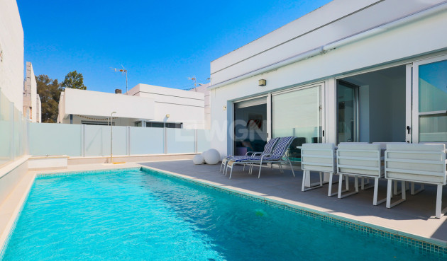 Odsprzedaż - Villa - Dolores - Costa Blanca