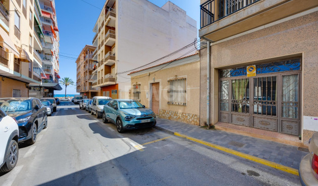 Odsprzedaż - Mieszkanie w bloku - Torrevieja - Paseo Maritimo