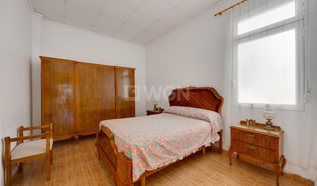 Odsprzedaż - Mieszkanie w bloku - Torrevieja - Paseo Maritimo