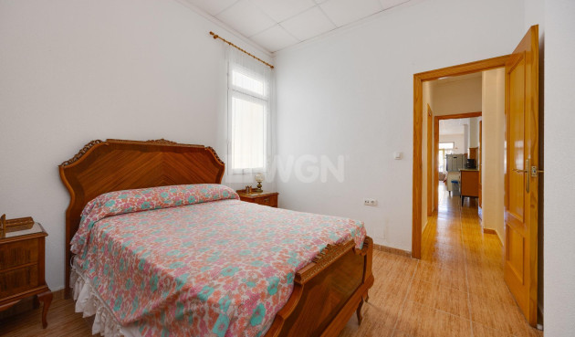 Odsprzedaż - Mieszkanie w bloku - Torrevieja - Paseo Maritimo