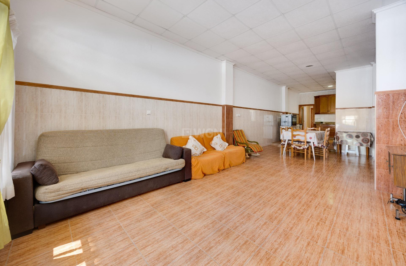 Odsprzedaż - Mieszkanie w bloku - Torrevieja - Paseo Maritimo