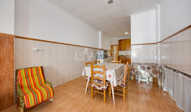Odsprzedaż - Mieszkanie w bloku - Torrevieja - Paseo Maritimo