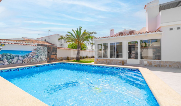 Odsprzedaż - Villa - Torrevieja - Torreta
