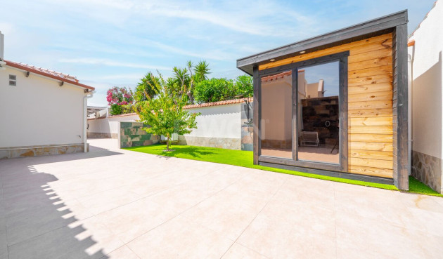 Odsprzedaż - Villa - Torrevieja - Torreta