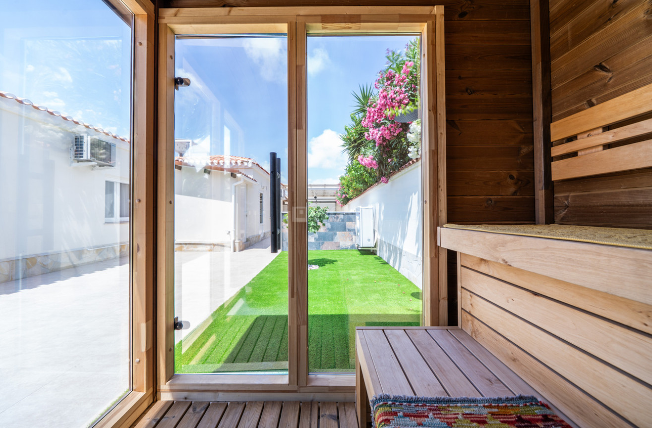 Odsprzedaż - Villa - Torrevieja - Torreta