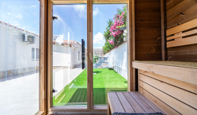 Odsprzedaż - Villa - Torrevieja - Torreta