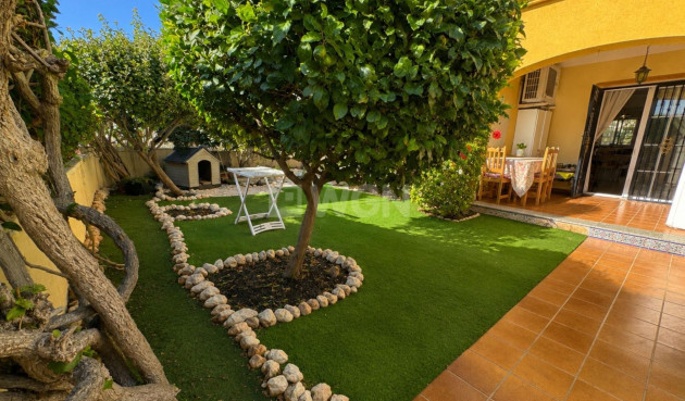Odsprzedaż - Bungalow - Orihuela Costa - Lomas de Cabo Roig