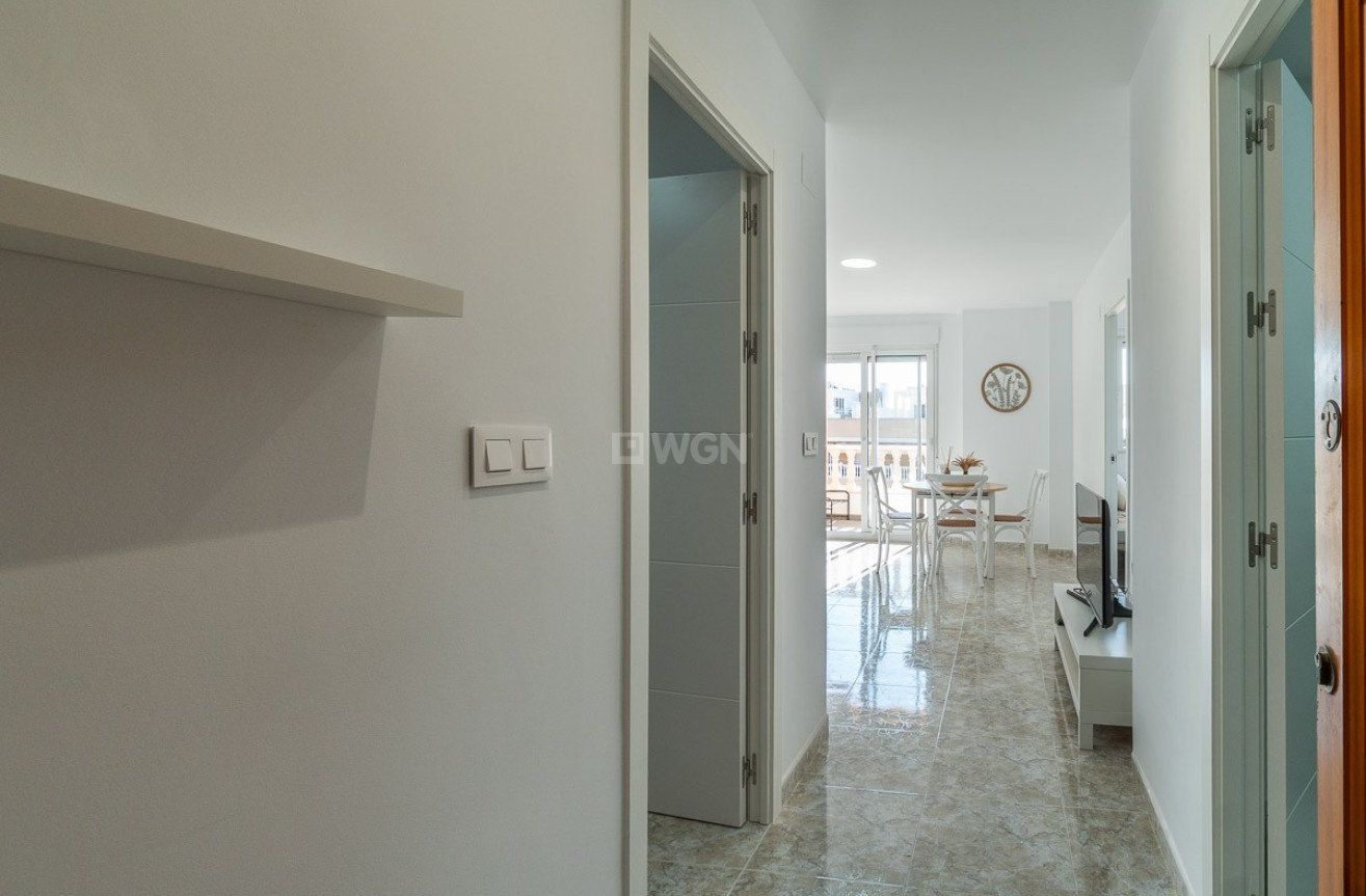 Odsprzedaż - Mieszkanie w bloku - Torrevieja - Costa Blanca