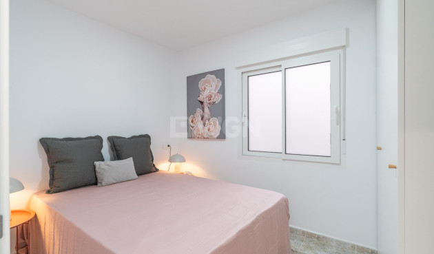 Odsprzedaż - Mieszkanie w bloku - Torrevieja - Costa Blanca