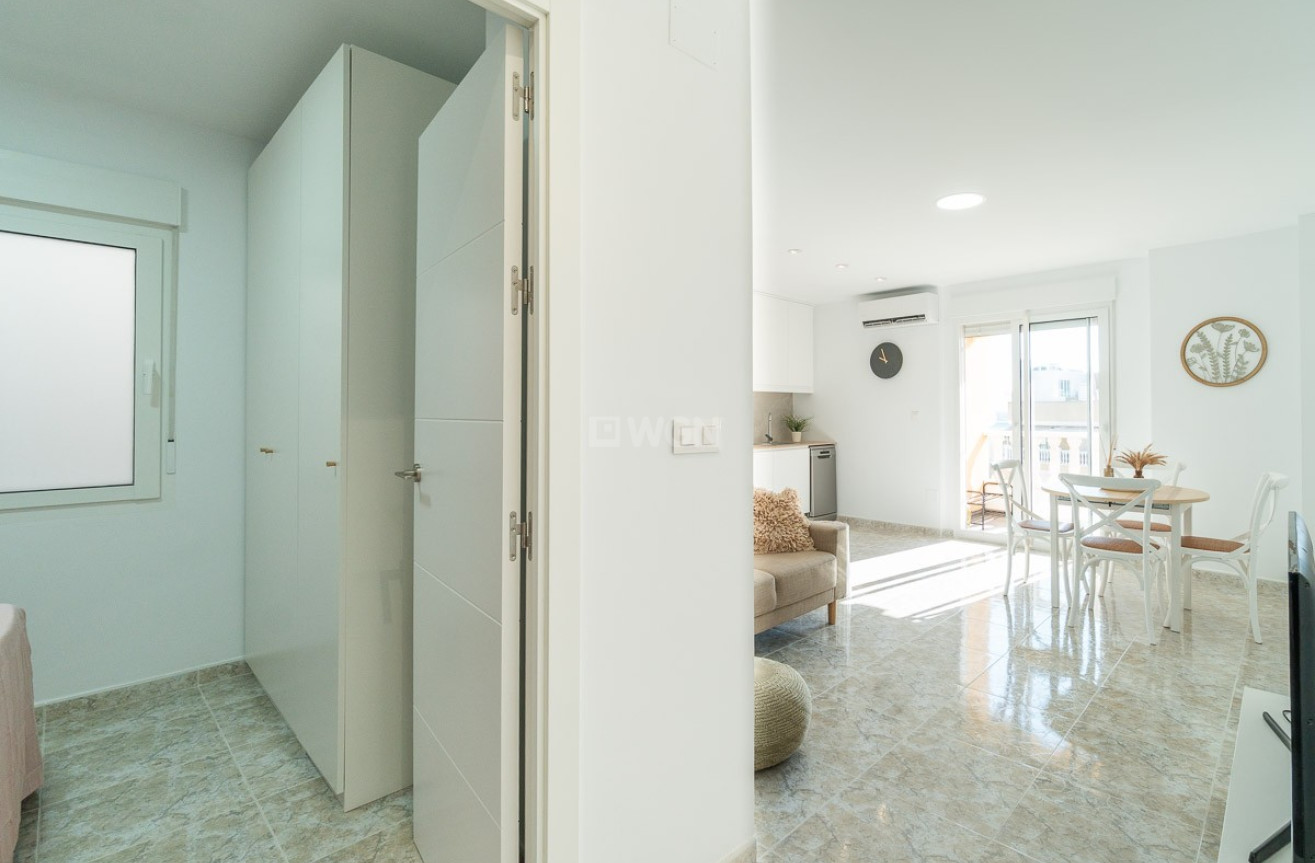 Odsprzedaż - Mieszkanie w bloku - Torrevieja - Costa Blanca