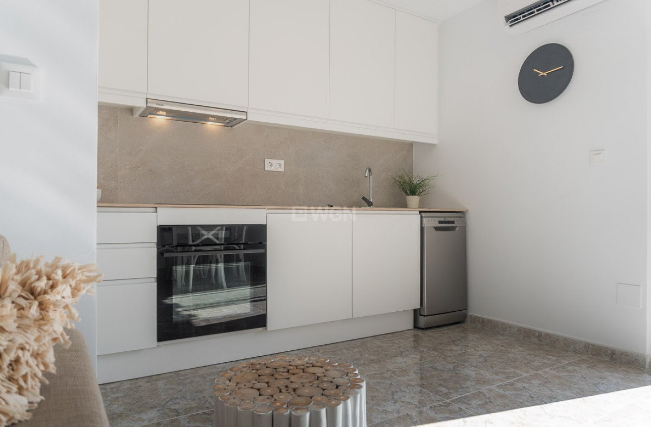 Odsprzedaż - Mieszkanie w bloku - Torrevieja - Costa Blanca