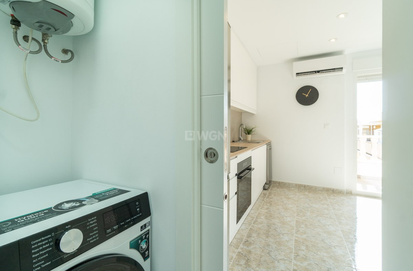 Odsprzedaż - Mieszkanie w bloku - Torrevieja - Costa Blanca