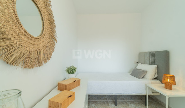 Odsprzedaż - Mieszkanie w bloku - Torrevieja - Costa Blanca