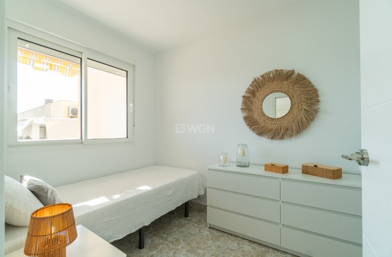 Odsprzedaż - Mieszkanie w bloku - Torrevieja - Costa Blanca
