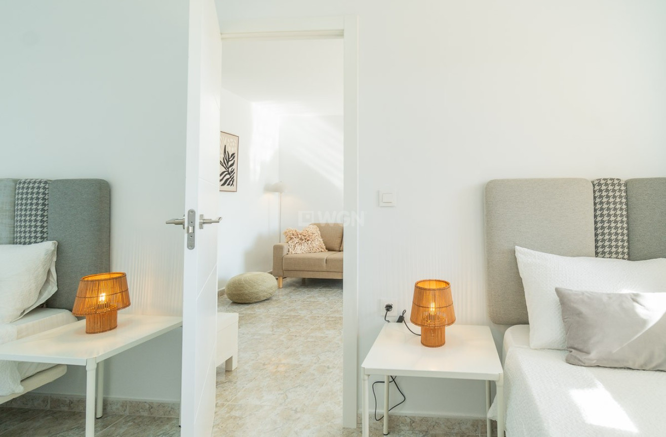 Odsprzedaż - Mieszkanie w bloku - Torrevieja - Costa Blanca