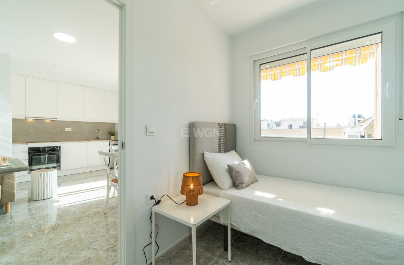 Odsprzedaż - Mieszkanie w bloku - Torrevieja - Costa Blanca