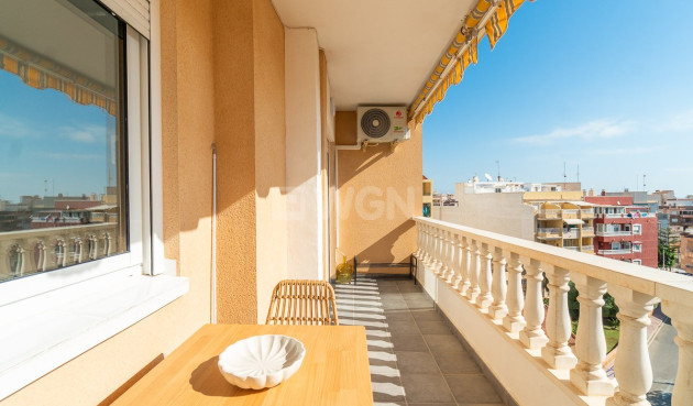 Odsprzedaż - Mieszkanie w bloku - Torrevieja - Costa Blanca