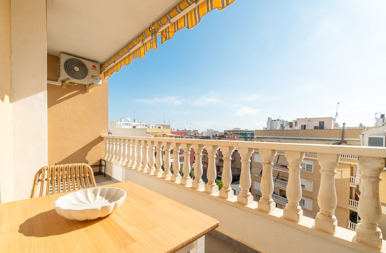 Odsprzedaż - Mieszkanie w bloku - Torrevieja - Costa Blanca