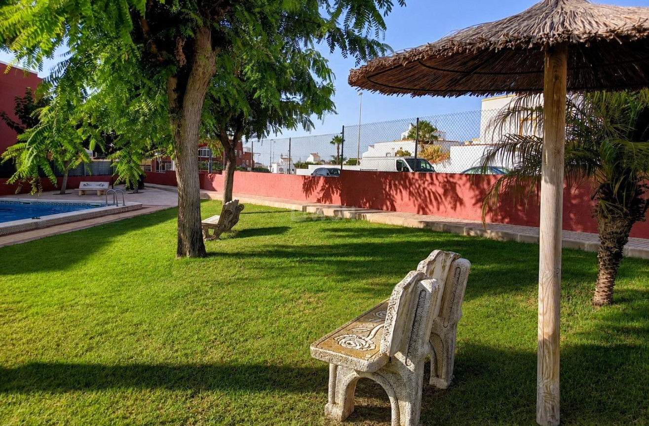 Odsprzedaż - Bungalow - Orihuela Costa - Costa Blanca