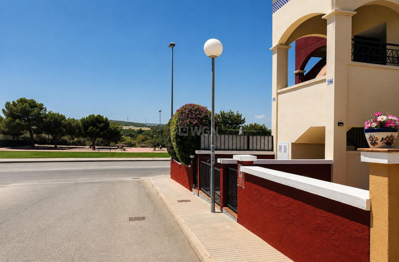 Odsprzedaż - Bungalow - Orihuela Costa - Costa Blanca