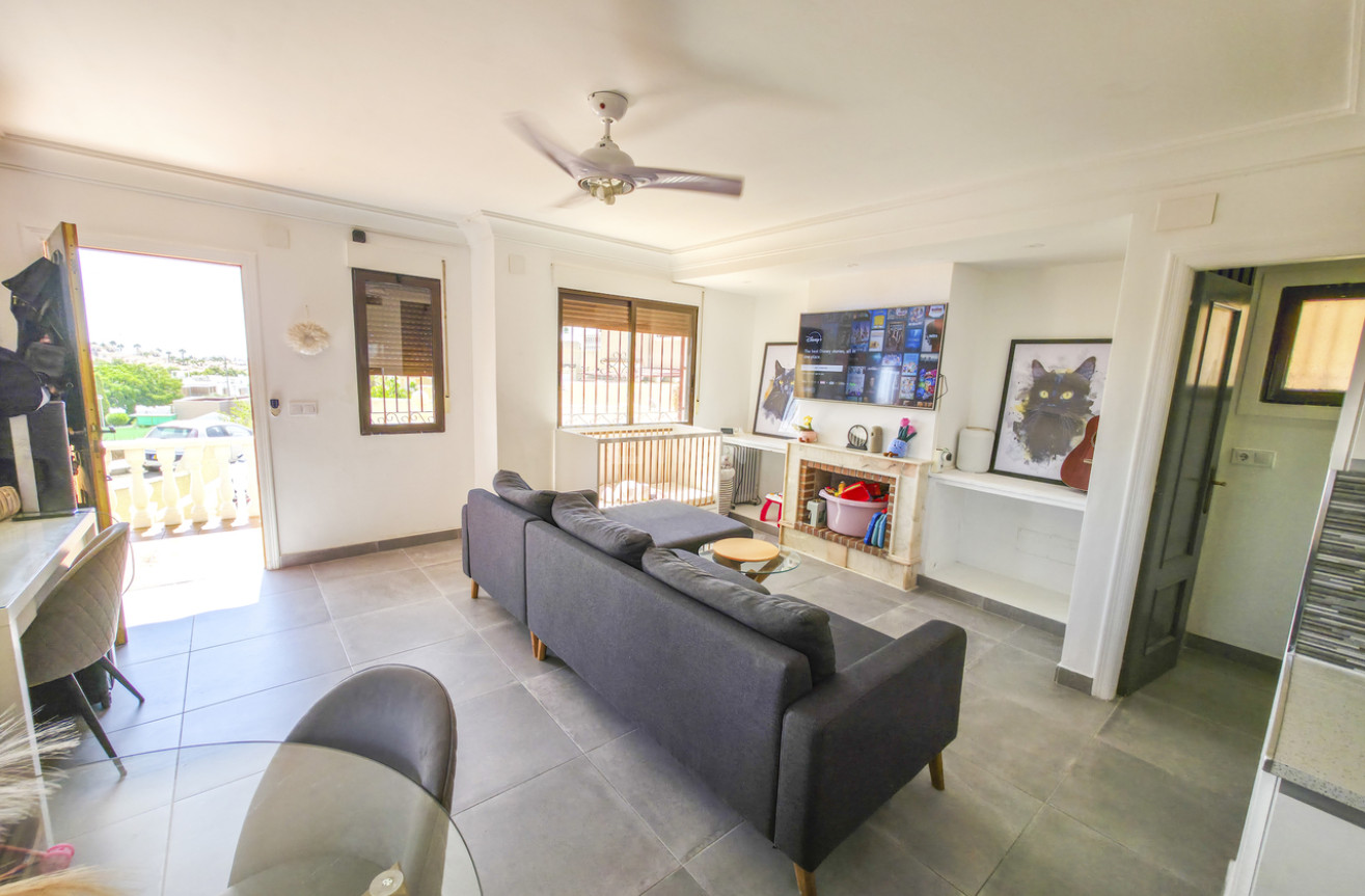 Odsprzedaż - Villa - Villamartin - Costa Blanca