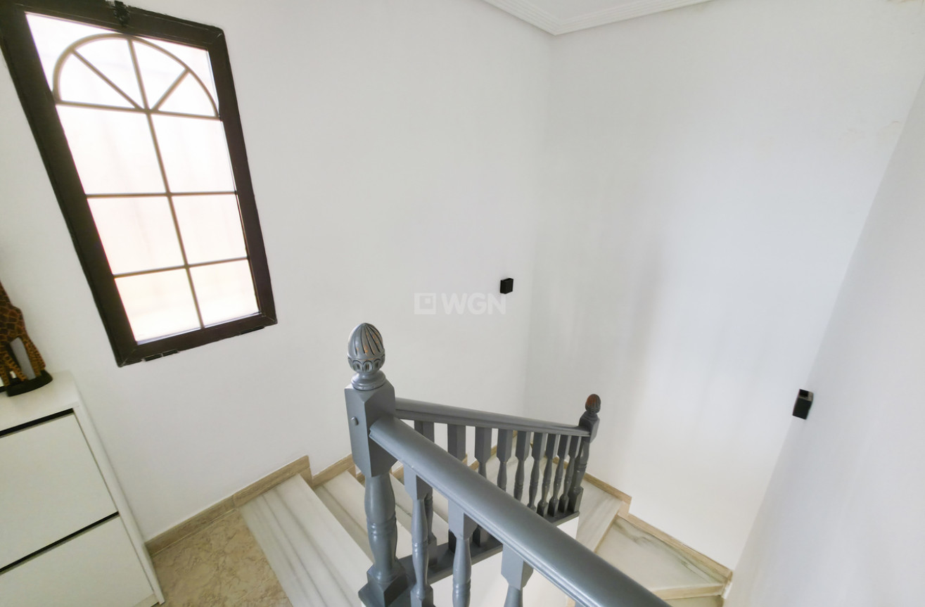 Odsprzedaż - Villa - Villamartin - Costa Blanca